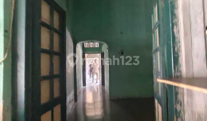 House Suitable for Business Near Pasar Gede Solo