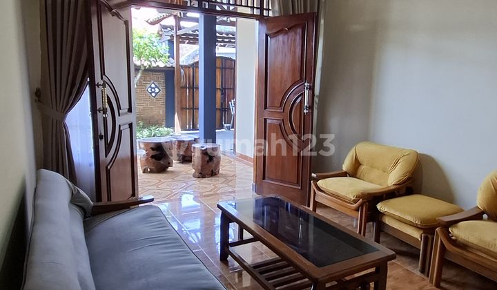 2-Story Fully Furnished Luxury House in Pucangsawit, Jebres, Solo