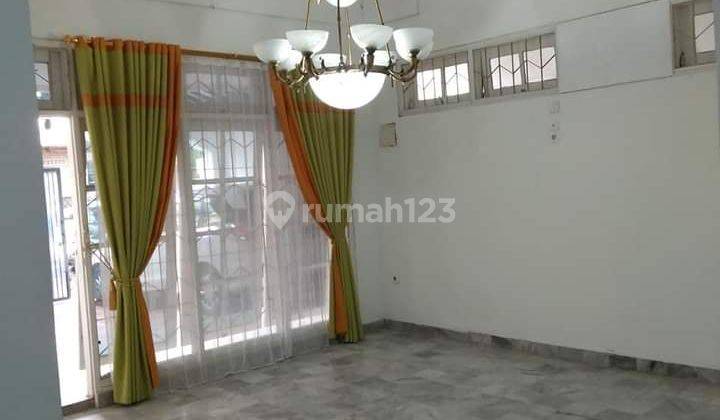 Dijual Rumah 2,5 Lantai di Tebet Utara Jakarta Selatan  2