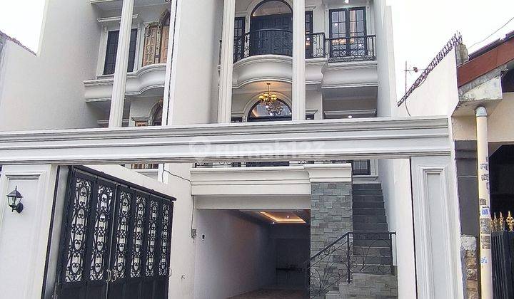 Dijual Rumah Eropa Classic di Jatipadang Pasar Minggu Jakarta 1