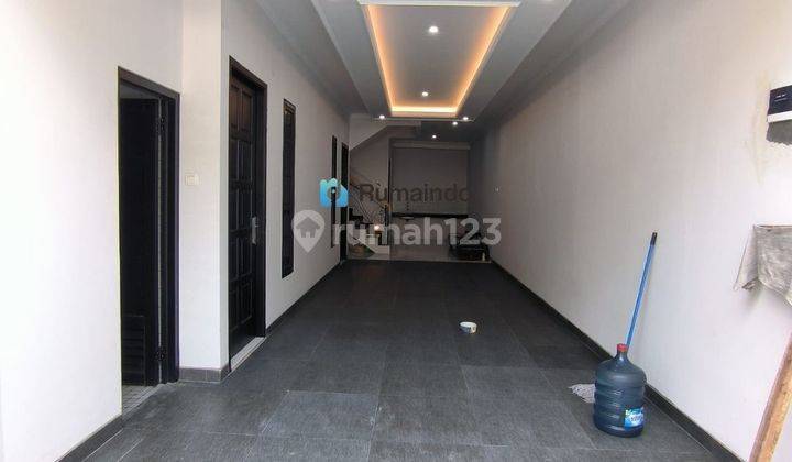 Rumah Dekat Mall Pejaten Village Pejaten Barat Jakarta 2