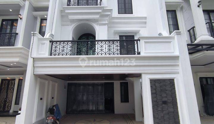 Dijual Rumah Cluster American Classic Rooftop di Jagakarsa Jakarta Selatan 1