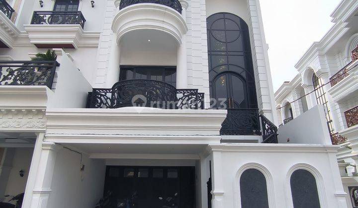 Dijual Rumah Mewah American Classic Dekat Transmart Cilandak Jakarta Selatan 1