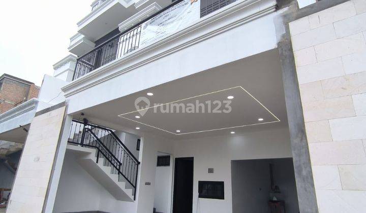 Dijual Rumah Ada Kolam Renang Dan Lift di Pejaten Barat Jakarta Selatan 2