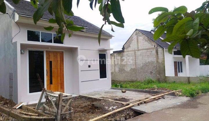 Rumah dekat akses kota dengan view Gunung Salak 2
