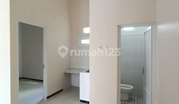 RUMAH BARU MINIMALIS MODERN DI PEDURUNGAN SEMARANG KOTA 6