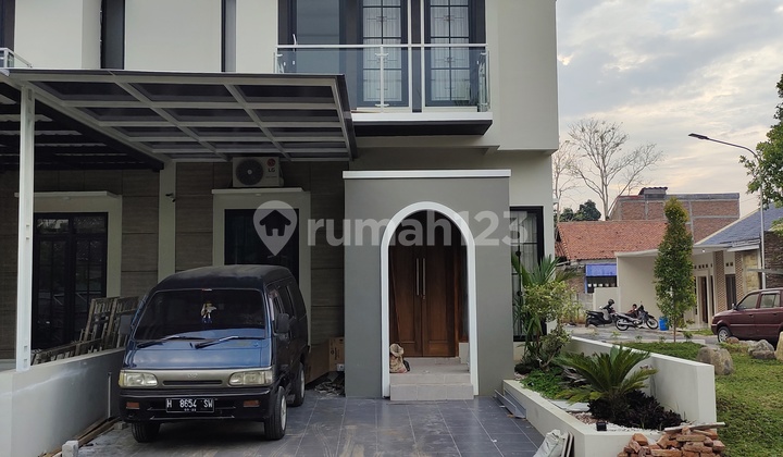RUMAH BARU 2 LANTAI MINIMALIS MODERN  DI PEDURUNGAN SEMARANG KOTA 2