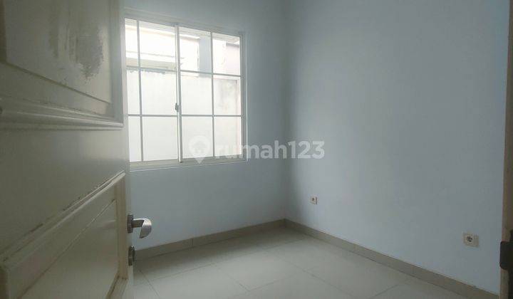 Rumah cantik  Bagus 2 Lantai  Green lake city cluster east Asia UK 6x15 hoek  2