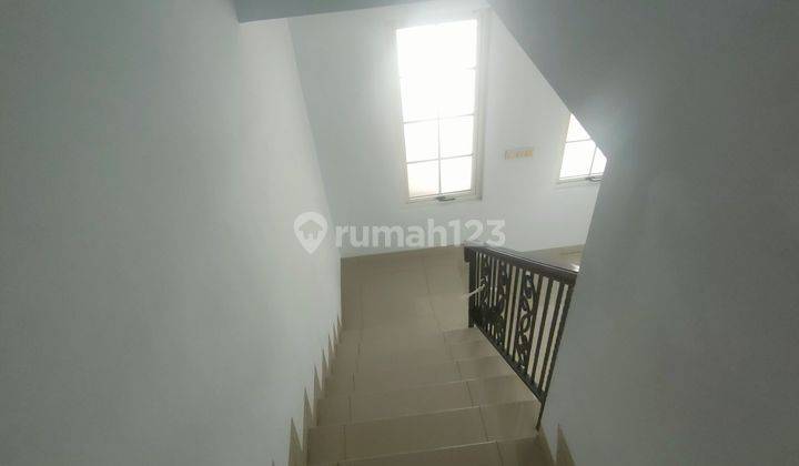 Rumah cantik  Bagus 2 Lantai  Green lake city cluster east Asia UK 6x15 hoek  4