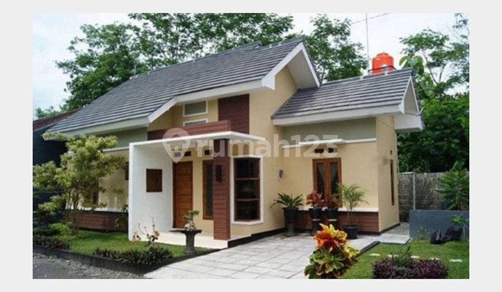 Minimalist House Ready to Occupy, Strategic Location in Citraland West Surabaya Minimalist House Ready to Occupy, Strategic Location in Citraland West Surabaya