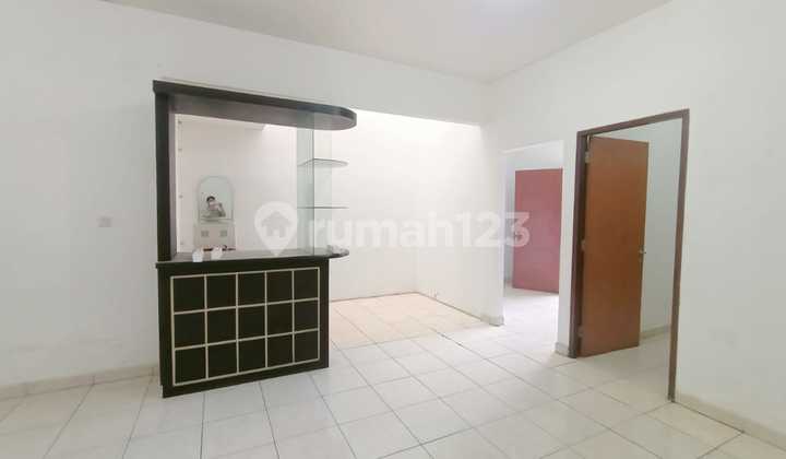 Dijual Rumah Lokasi Strategis di Mekar Wangi 1