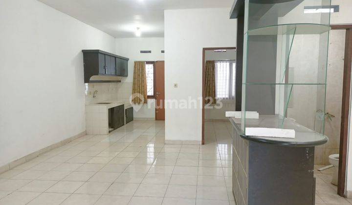 Dijual Rumah Lokasi Strategis di Mekar Wangi 2