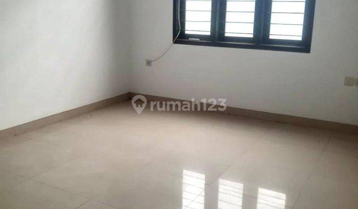 Disewakan Rumah Cantik Di Singgasana Pradana Bandung 8