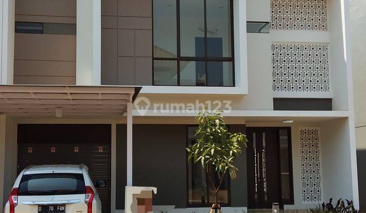 Disewakan Rumah Mewah Cantik di Summarecon Bandung 1