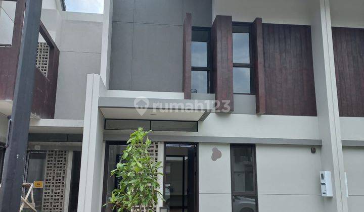 Disewakan Rumah Cantik Modern di Summarecon Bandung 1