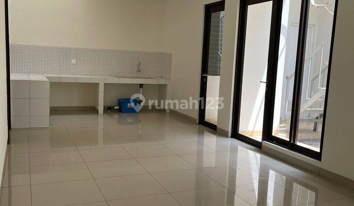 Sewa Rumah Baru Hook di Cluster Btari Summarecon 10