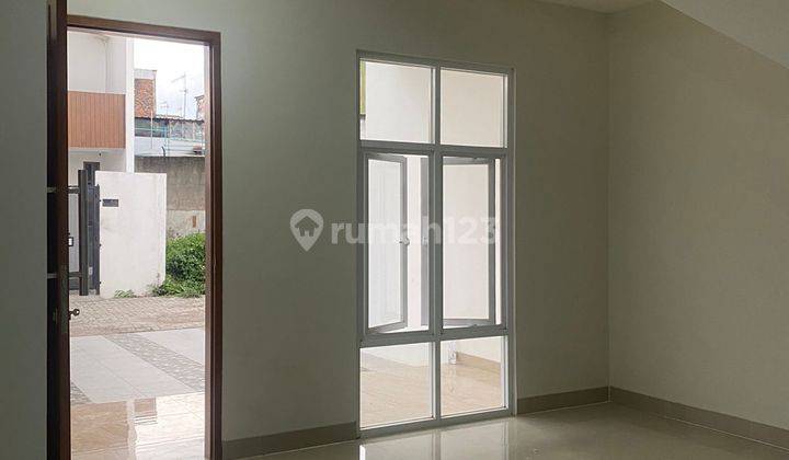 Rumah Cantik Dan Baru Lokasi Istimewa Di Suryalaya