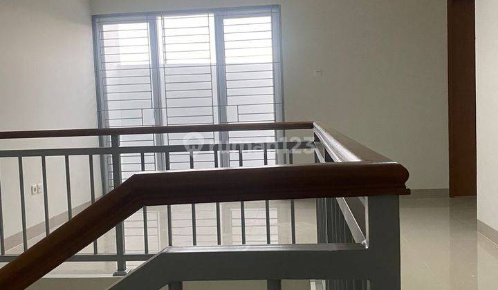 Rumah Cantik Dan Baru Lokasi Istimewa Di Suryalaya