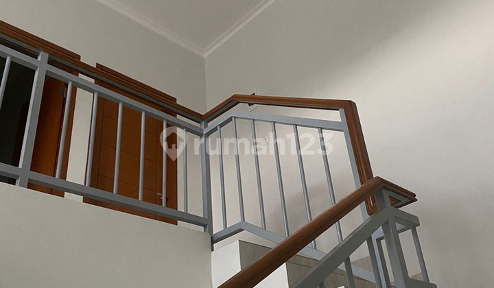 Rumah Cantik Dan Baru Lokasi Istimewa Di Suryalaya