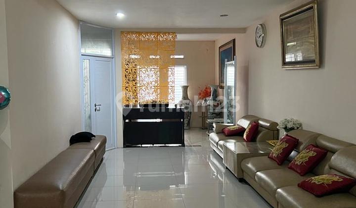 Rumah Cantik Siap Huni di Taman Kopo Indah 1