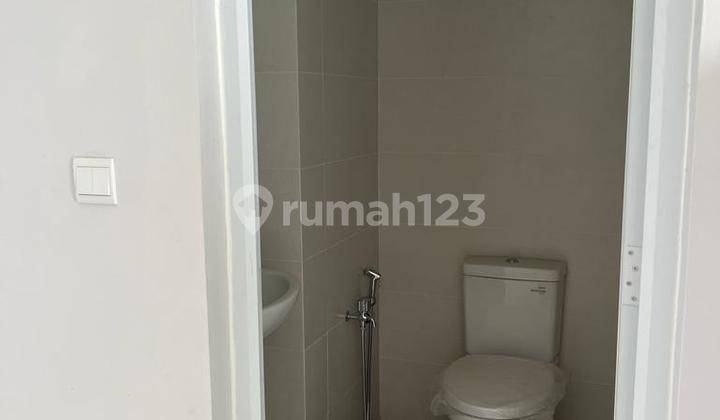 For Rent, New Shop House Suitable for Cafe at Podomoro Park Buah Batu 2