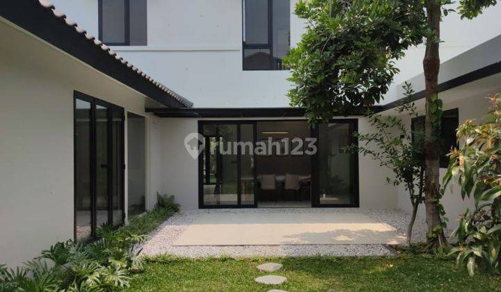 Dijual Rimah Baru Lux Semi Furnish di Kota Baru Parahyangan 1