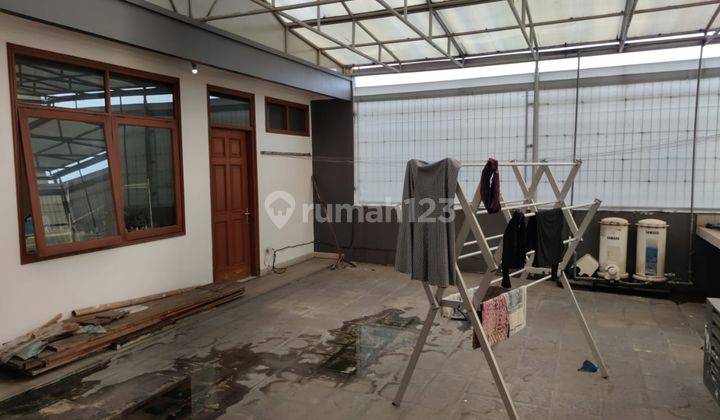 Dijual Rumah Luas Kokoh Dan Terawat di Batununggal 1