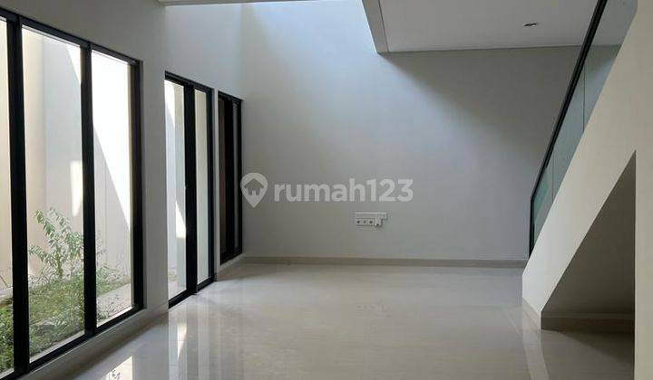 Rumah 2 Lantai Baru Unfurnished di Cluster Emily Summarecon, Bandung 2