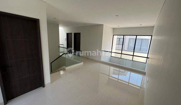 Rumah 2 Lantai Baru Unfurnished di Cluster Emily Summarecon, Bandung 2