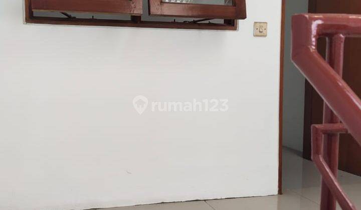 Dijual Rumah Lokasi Strategis di Taman Kopo Indah 2 2