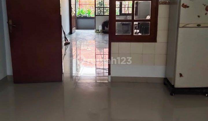 Dijual Rumah Lokasi Strategis di Taman Kopo Indah 2 1