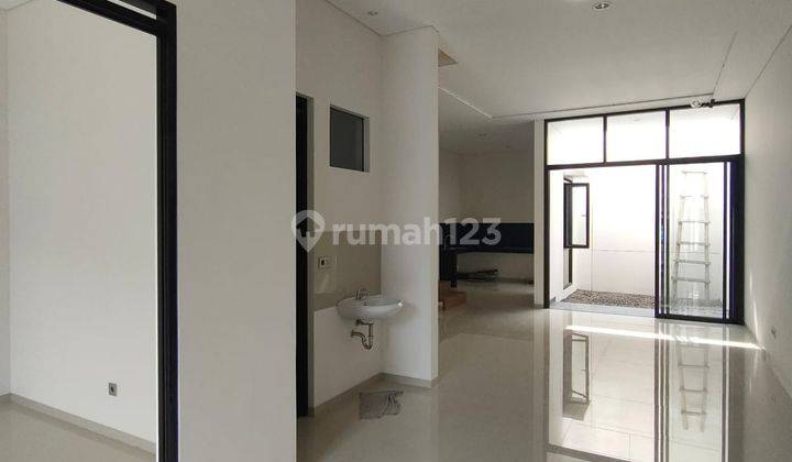 Dijual Rumah Baru Siap Huni di Taman Kopo Indah 2 1