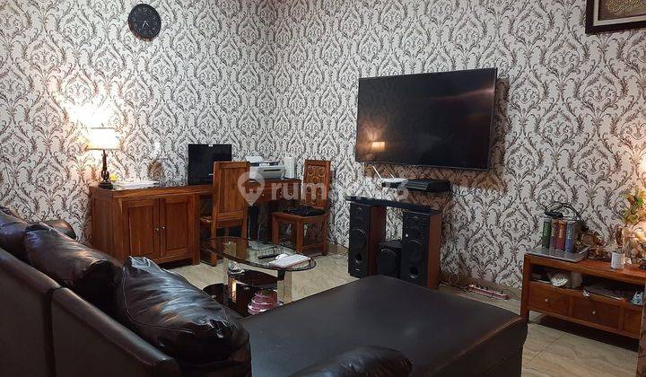 Dijual Rumah Semi Furnish Siap Huni di Taman Kopo Indah 2 2