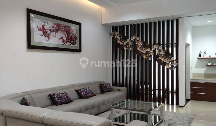 Dijual Rumah Modern Minimalis Lux Sangat Siap Huni di Singgasana  1