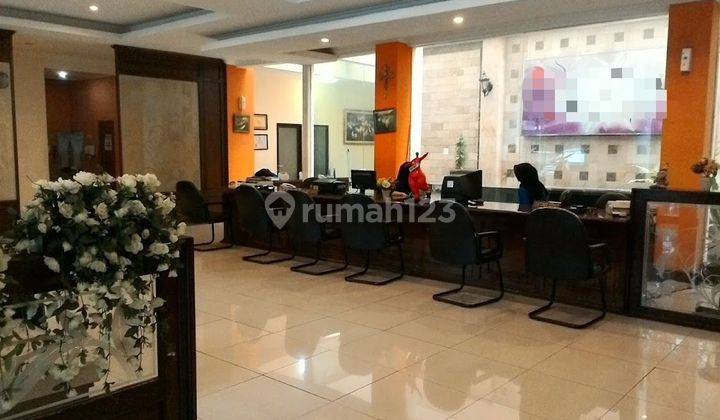 Dijual Gedung Lokasi Strategis di Jl Supratman Mainroad  2