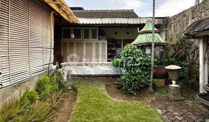 For Sale 2-Story House Spacious and Strategic in Supratman