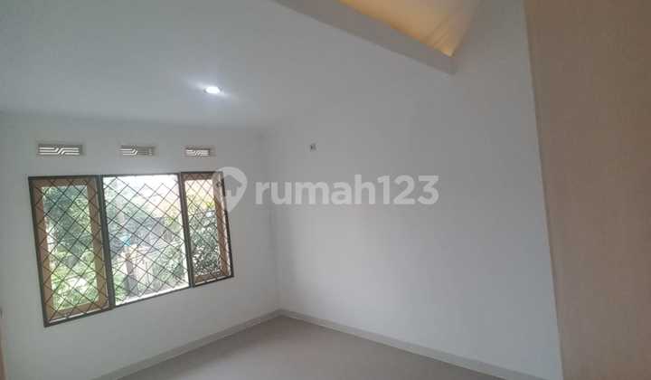 Price 1.1 B! 2-Storey House in Nata Endah 4 BR 198 m² Land Area SHM 2