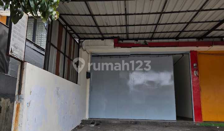 Disewa Ruko 3 Lantai  di Leuwi Panjang Main Road 1