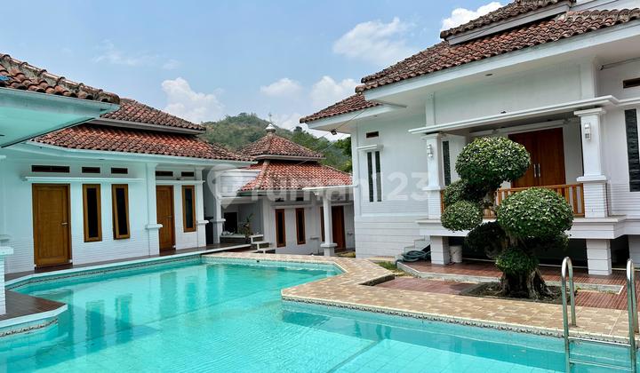 Sukabumi House with Swimming Pool, Roadside Price 2.5 Billion