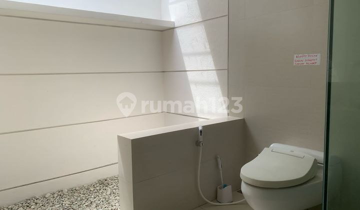 Newly Renovated 2-Story Modern House in Larangtapa KBP 2