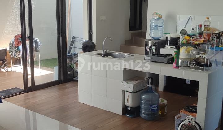 Harga Turun! Rumah Hoek Premium Flora Summarecon Bandung 2