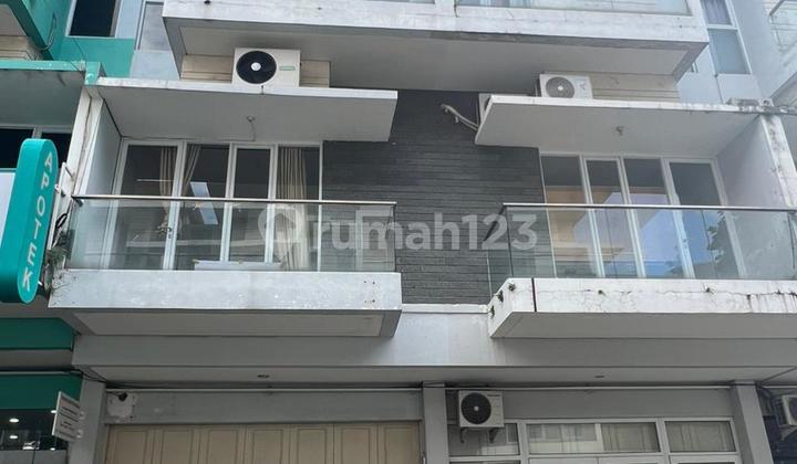 Ready-to-Use Commercial Property for Business in Setrasari Mega Square Pasteur