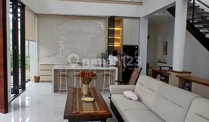 Rumah Cantik Furnish di Komplek Sumber Sari Bandung