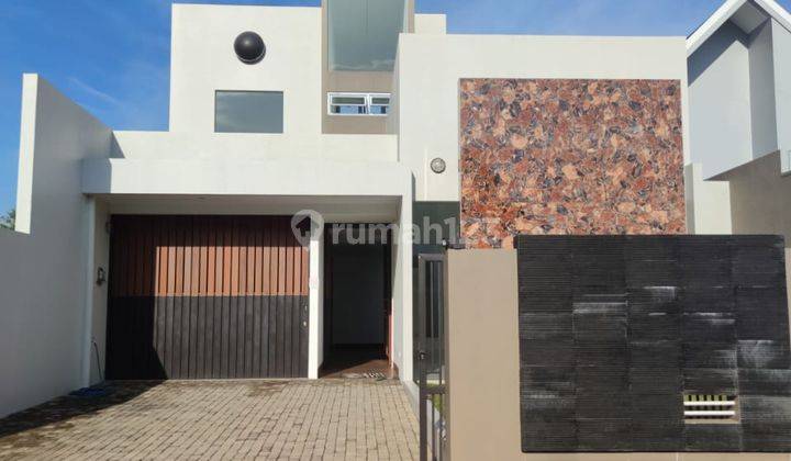 Dijual Rumah Modern Minimalis View Alam di Setiabudi Regency 1