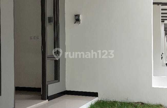 New 2-Story House for Rent in Gardenville, Near Highway 2