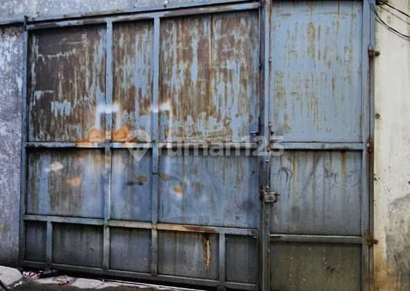 Gudang Ex Workshop Meubel Kembar Baru, Akses Truk Gudang Ex Workshop Meubel Kembar Baru, Akses Truk