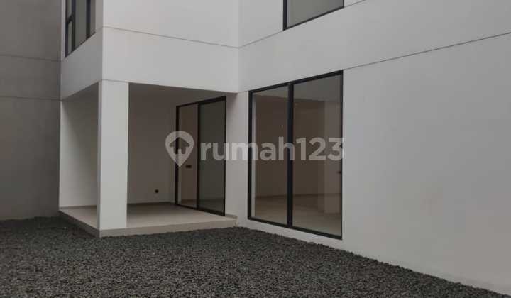 Xandari Summarecon Bandung! Rumah Mewah Baru dengan Lift & Pool Xandari Summarecon Bandung! Rumah Mewah Baru dengan Lift & Pool