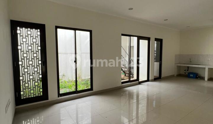 Rumah Kosongan Bagus Disewakan di Cluster Btari Summarecon 2