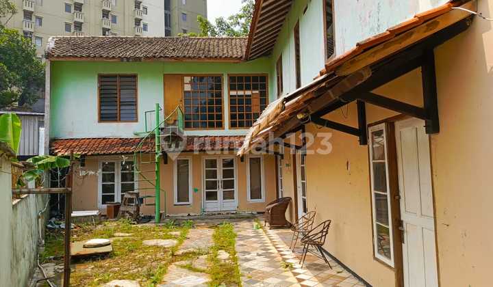 Rumah Mainroad Cikutra 774M² SHM Bangunan Belanda, Parkir Luas!