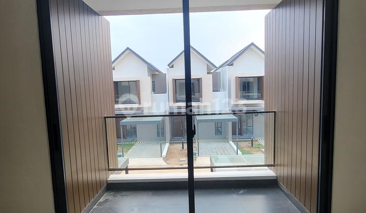 Rumah 2 Lantai Podomoro Park! Cluster Fashagriya Hadap Selatan 2
